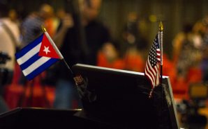 Bandera de Cuba y Bandera de EEUU